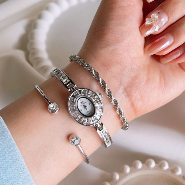 ساعت نگین‌دار زنبور مدل آنتیک