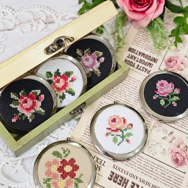 آینه جیبی گلگلی